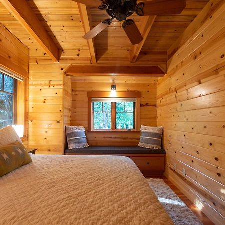On The River Wooded Bliss Cabin Near Loloma McKenzie Bridge エクステリア 写真