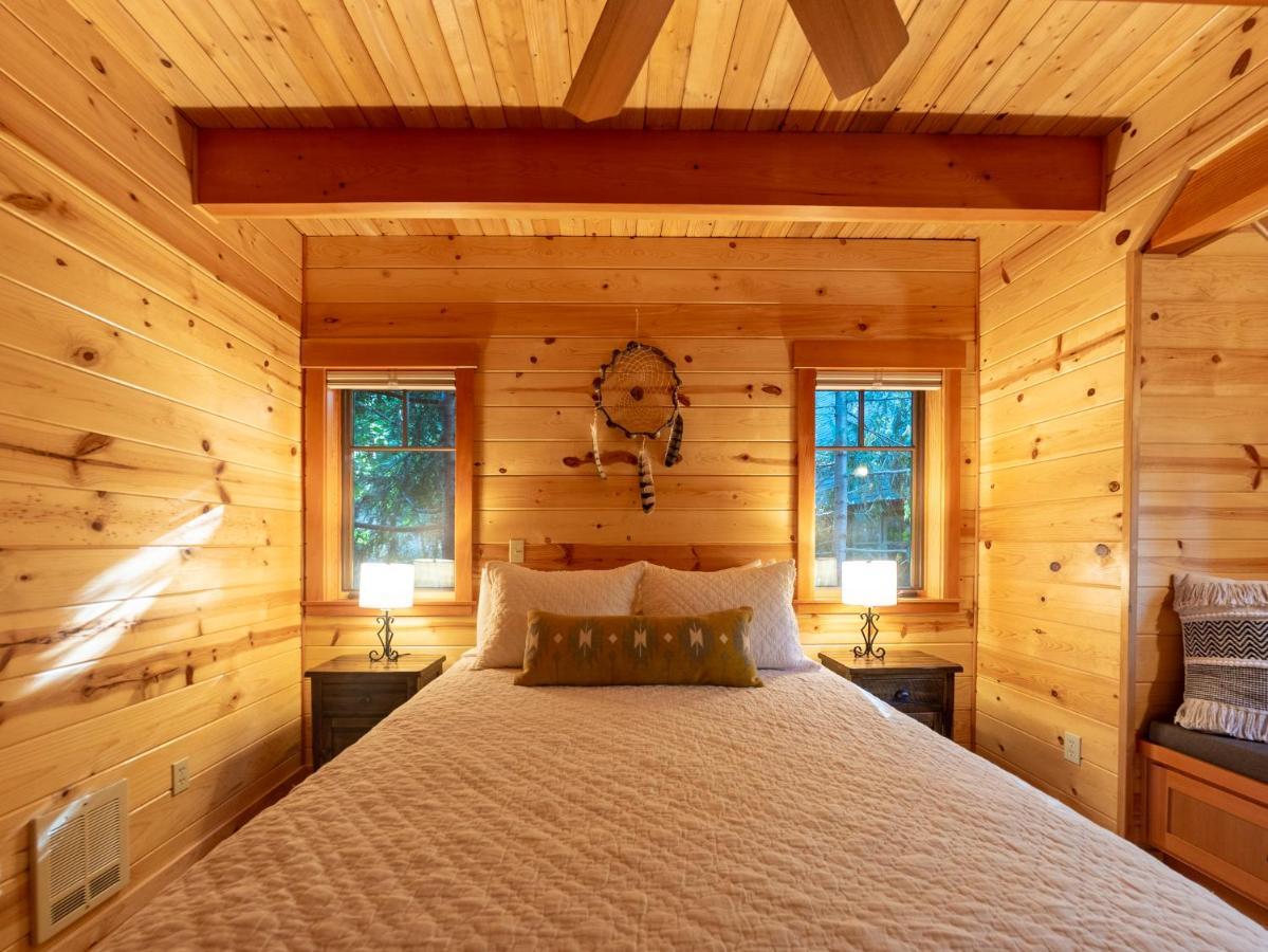 On The River Wooded Bliss Cabin Near Loloma McKenzie Bridge エクステリア 写真