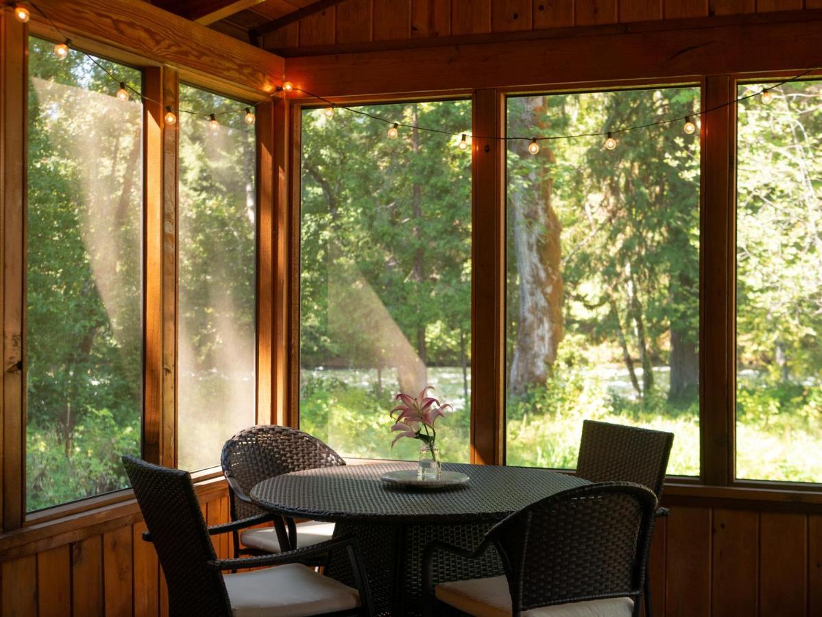 On The River Wooded Bliss Cabin Near Loloma McKenzie Bridge エクステリア 写真