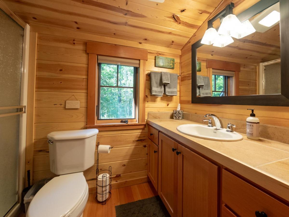 On The River Wooded Bliss Cabin Near Loloma McKenzie Bridge エクステリア 写真